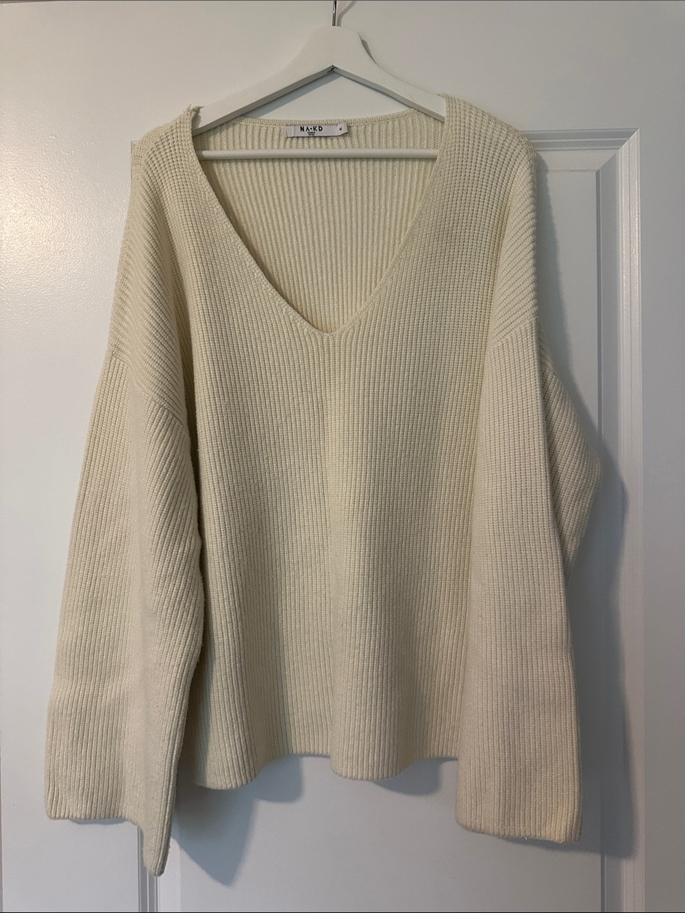 NA-KD Cream V-Neck Ribbed Knit Sweater